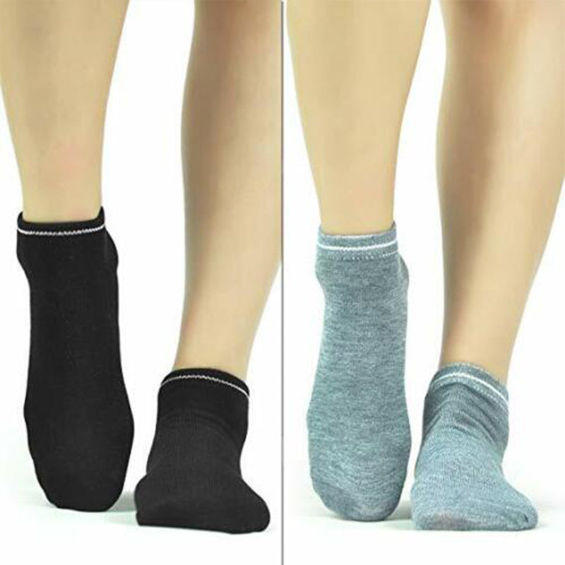 3 Pair's of Non Slip Grip Socks for Fitness, Gym, Massage, Yoga - Black